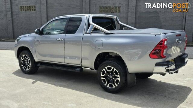 2021 TOYOTA HILUX 4X4 SR5 2.8L T DIESEL AUTOMATIC EXTRA CAB  