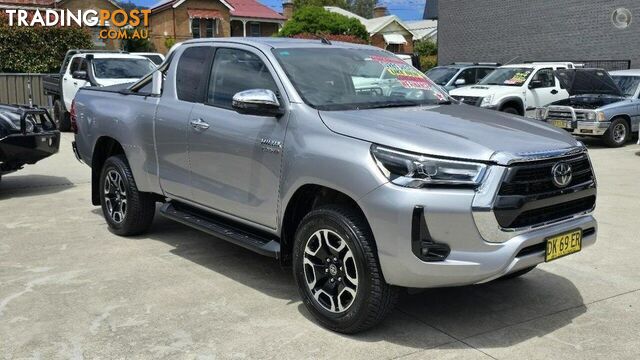 2021 TOYOTA HILUX 4X4 SR5 2.8L T DIESEL AUTOMATIC EXTRA CAB  