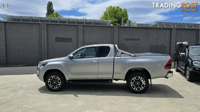 2021 TOYOTA HILUX 4X4 SR5 2.8L T DIESEL AUTOMATIC EXTRA CAB  